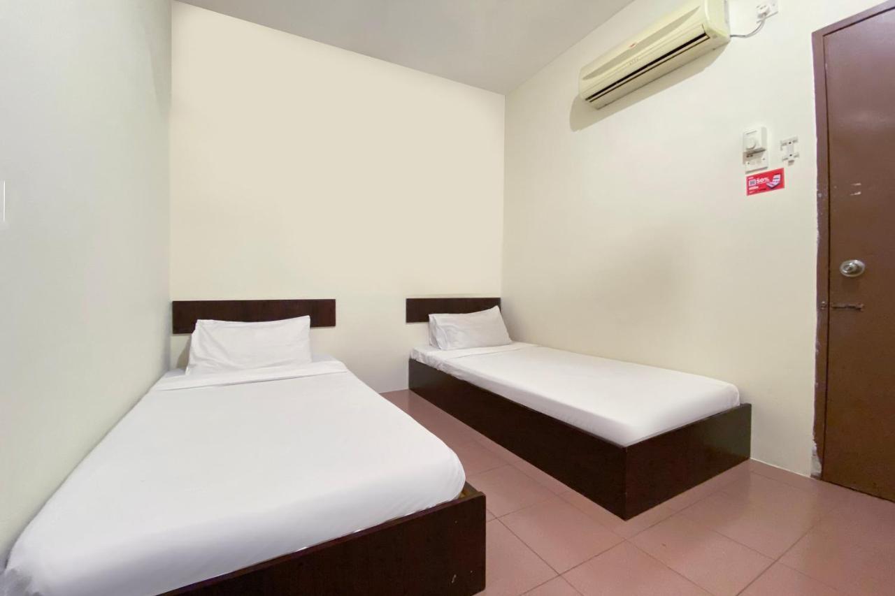 Spot On 89907 Motel Impian Seri Manjung Kültér fotó