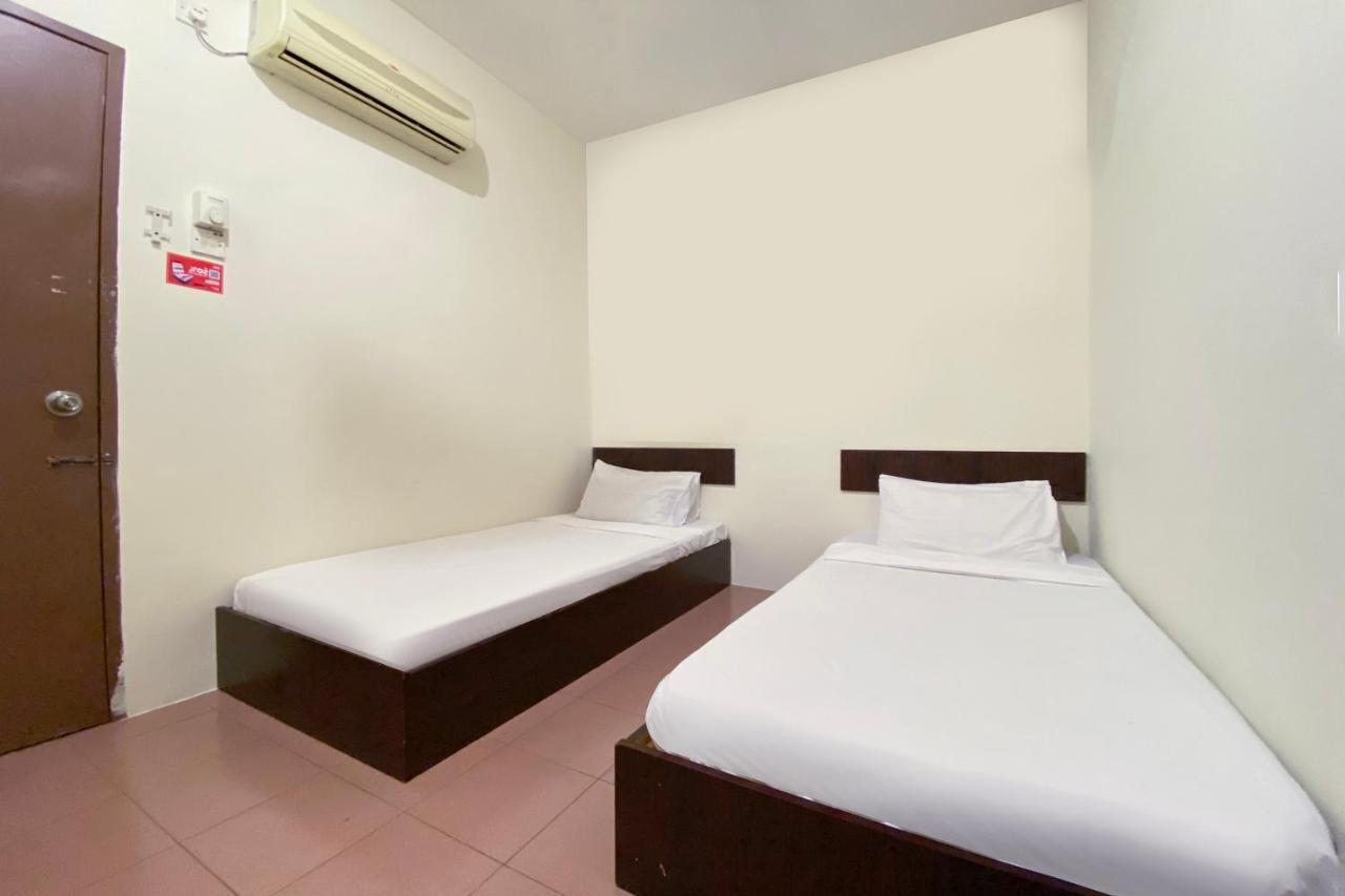 Spot On 89907 Motel Impian Seri Manjung Kültér fotó
