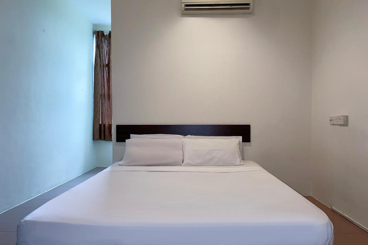 Spot On 89907 Motel Impian Seri Manjung Kültér fotó