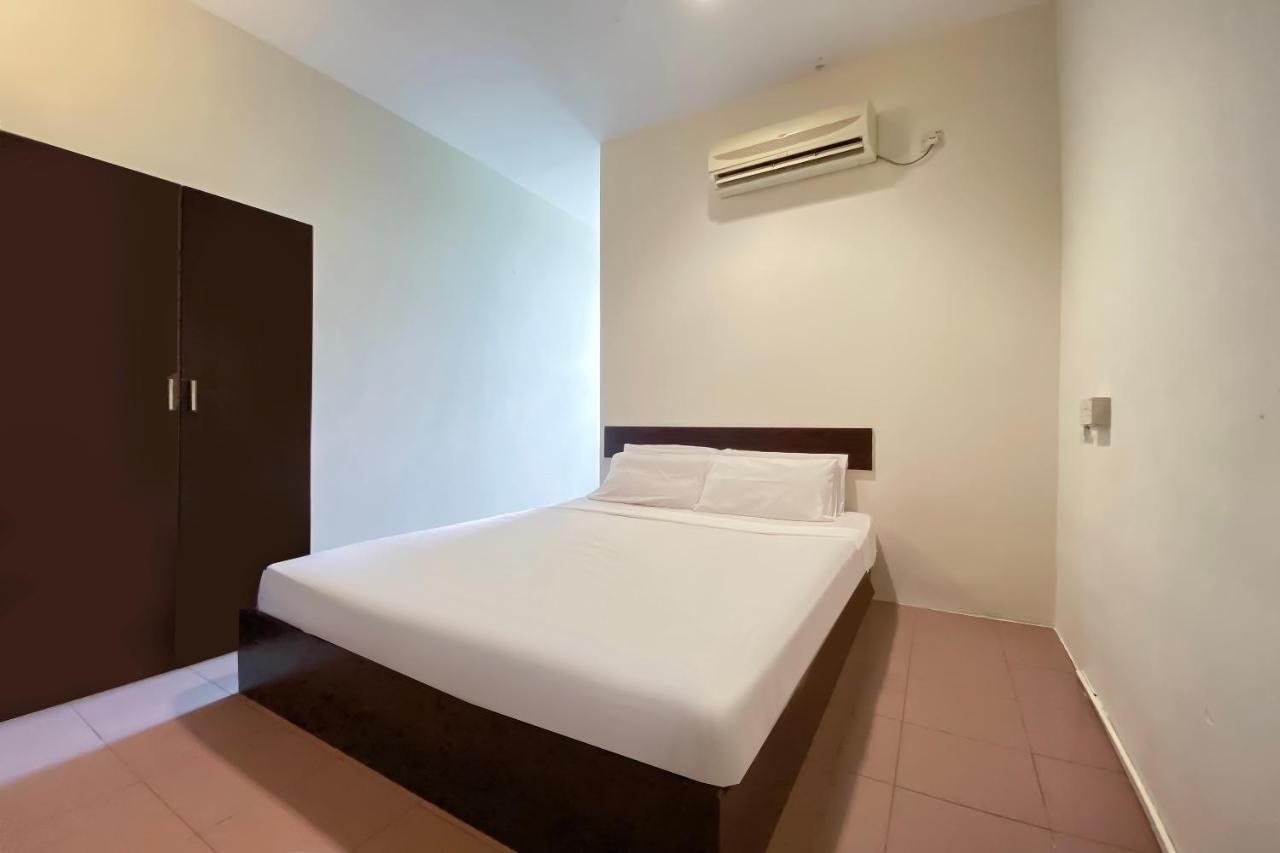 Spot On 89907 Motel Impian Seri Manjung Kültér fotó