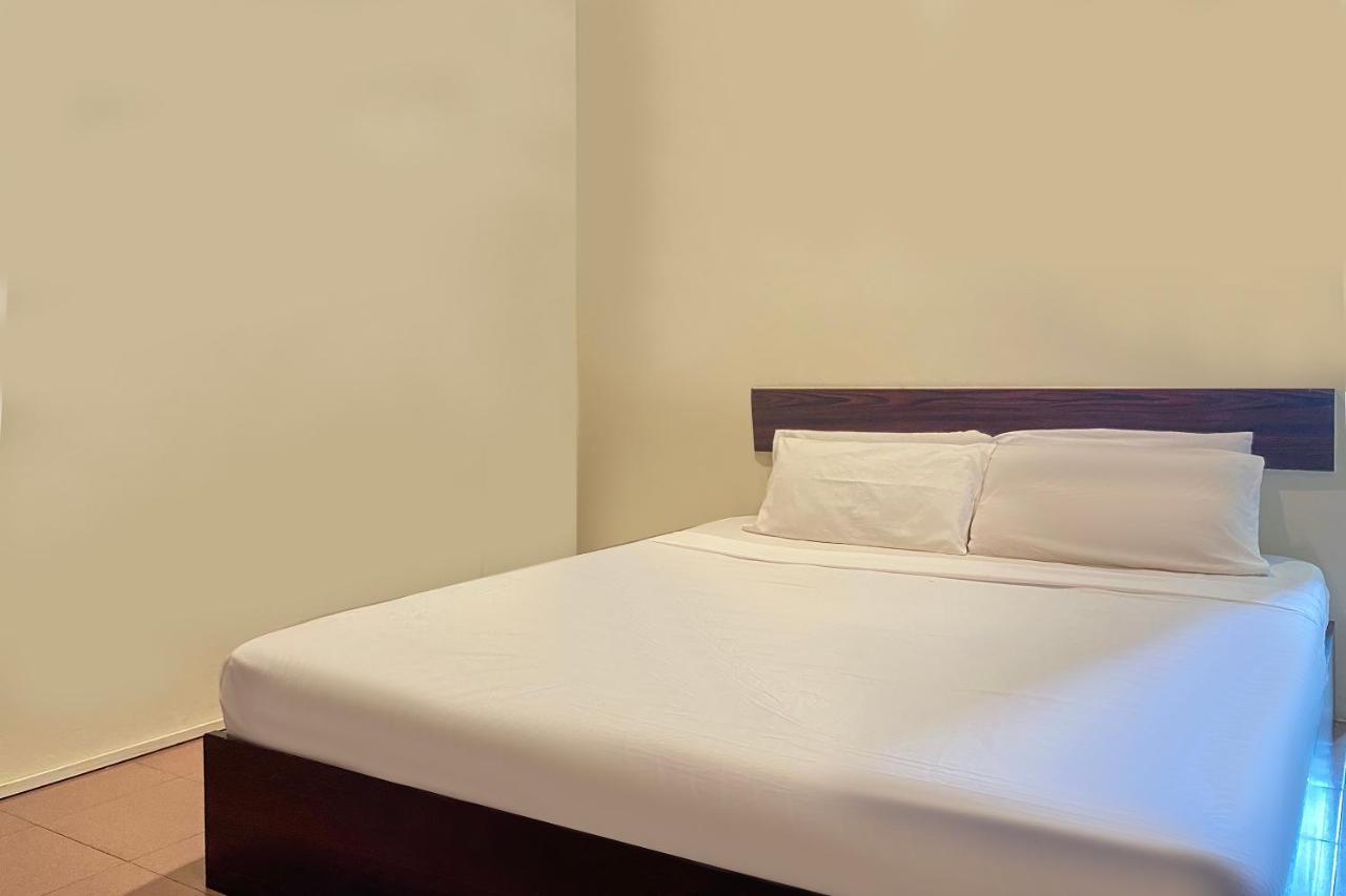 Spot On 89907 Motel Impian Seri Manjung Kültér fotó