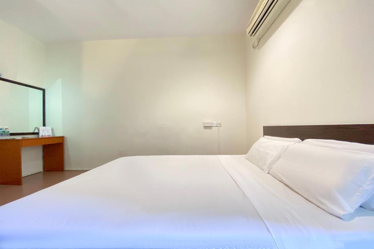 Spot On 89907 Motel Impian Seri Manjung Kültér fotó