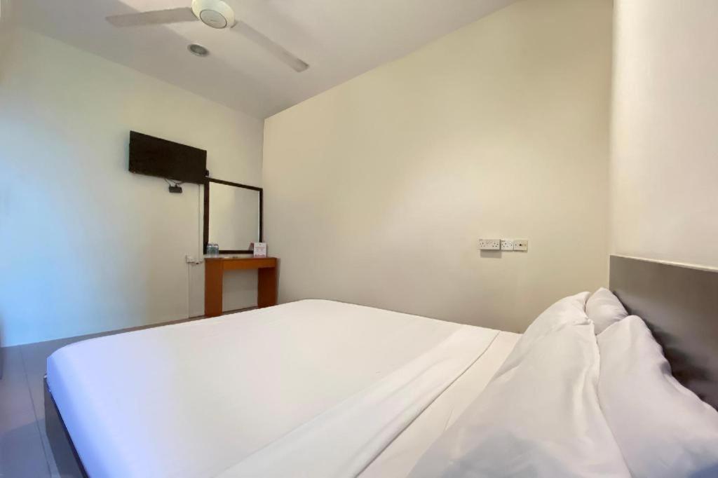 Spot On 89907 Motel Impian Seri Manjung Kültér fotó
