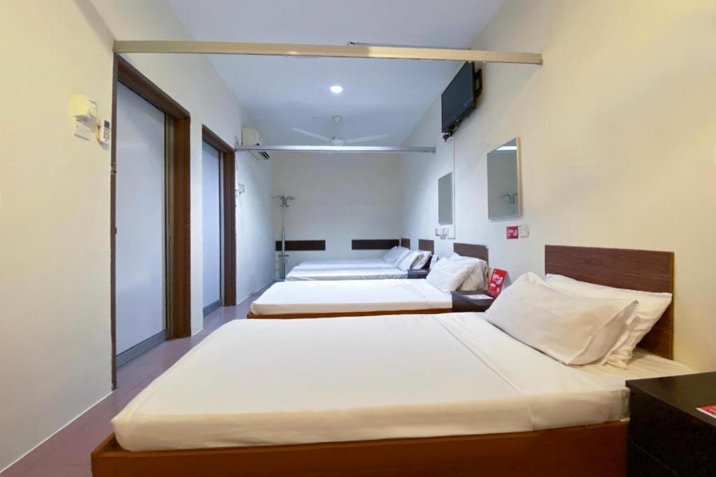Spot On 89907 Motel Impian Seri Manjung Kültér fotó