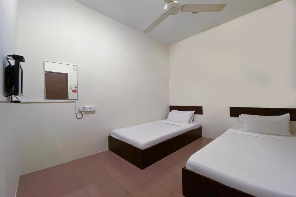 Spot On 89907 Motel Impian Seri Manjung Kültér fotó